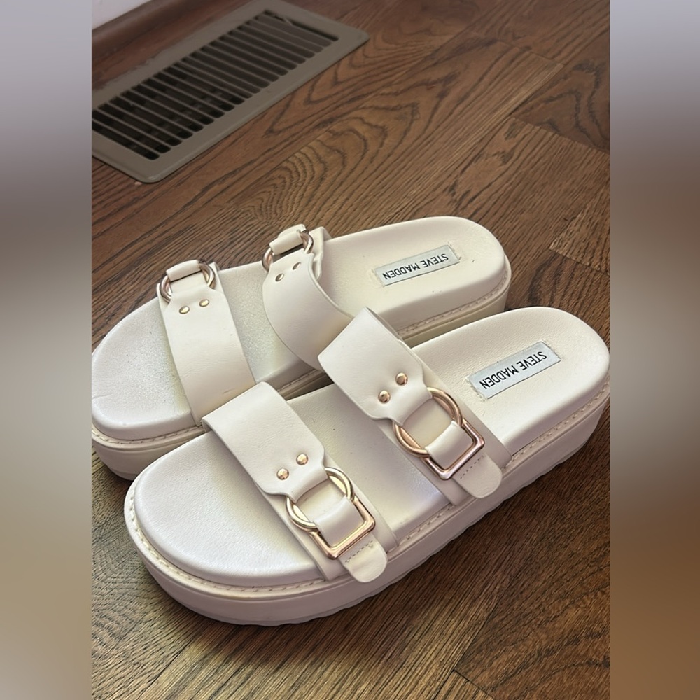 Steve Madden womens White chunky Sandals